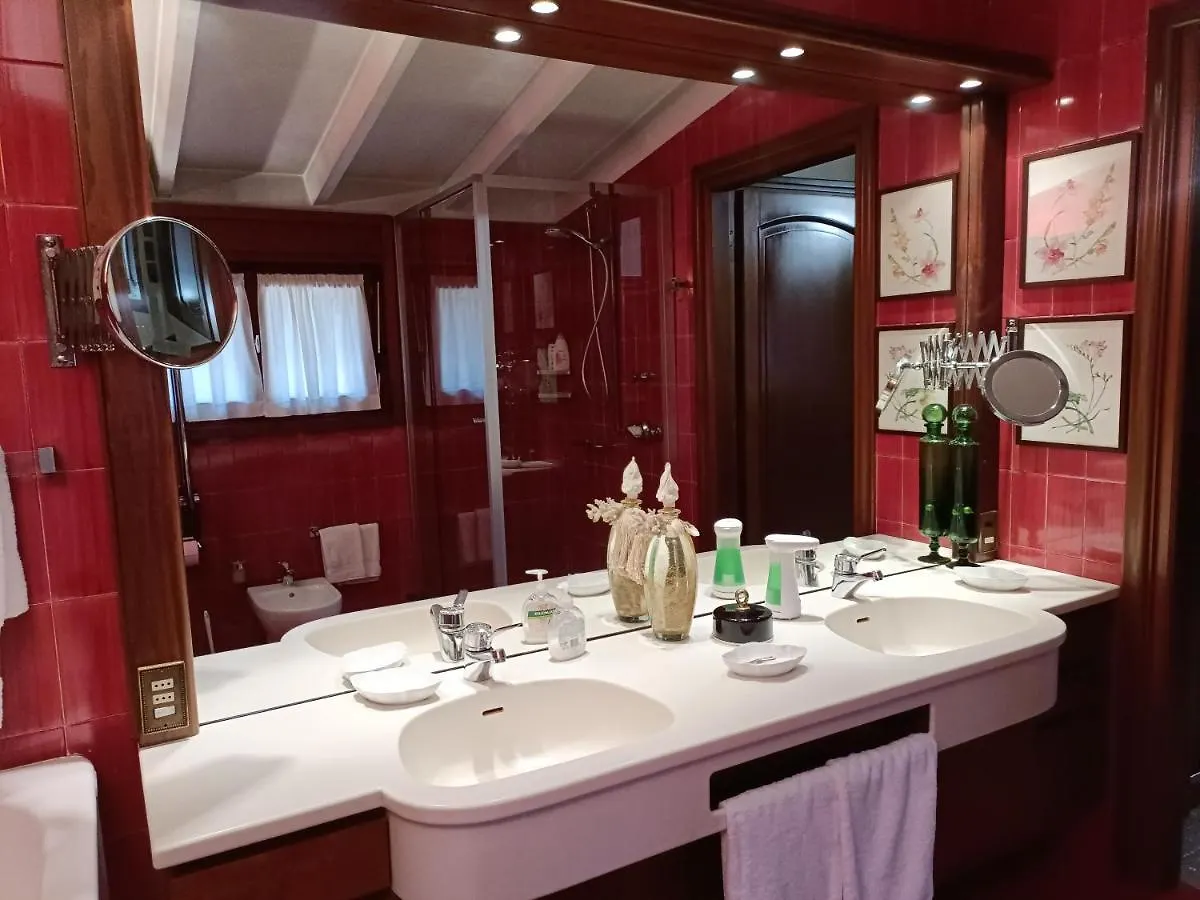 Chez Queen B&B Lurate Caccivio Włochy