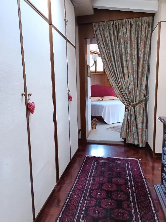 Apartment Chez Queen B&B Lurate Caccivio Italy